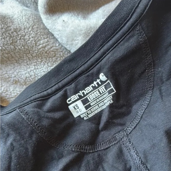 Carhartt Black Short-Sleeve Pocket Tee for Women - Picture 3 of 3